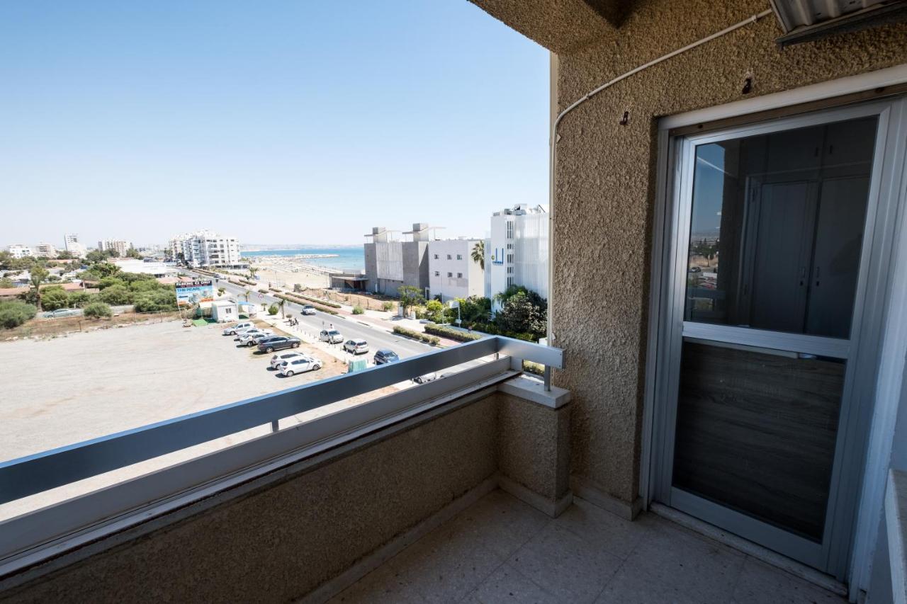 Apollon Sea View Beachfront Ap 302 Larnaca Extérieur photo