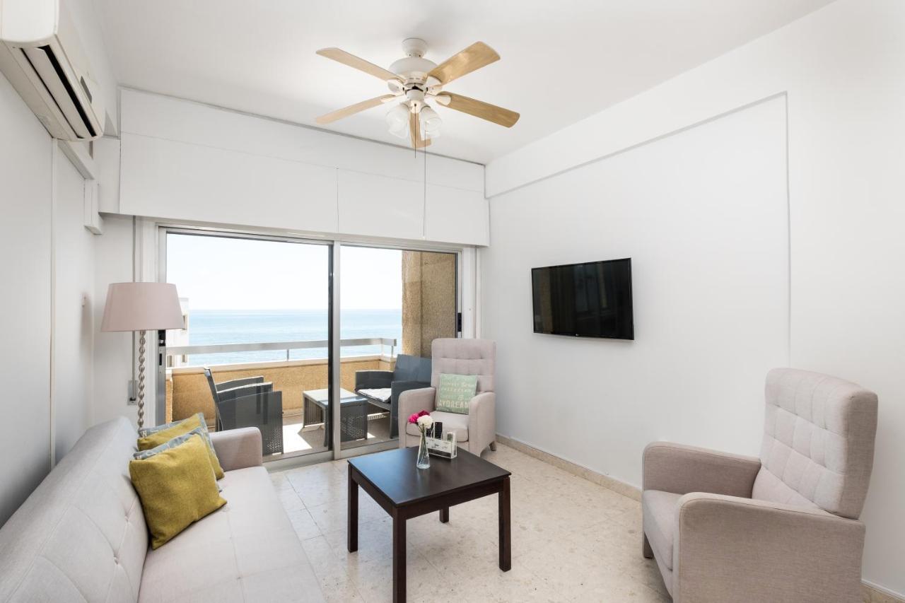 Apollon Sea View Beachfront Ap 302 Larnaca Extérieur photo