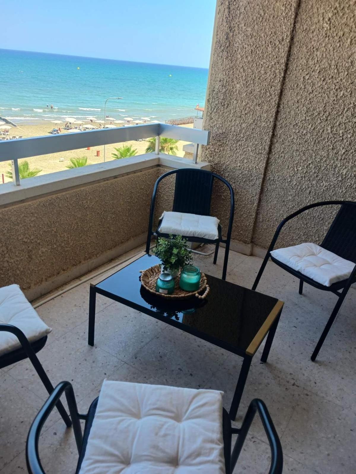 Apollon Sea View Beachfront Ap 302 Larnaca Extérieur photo
